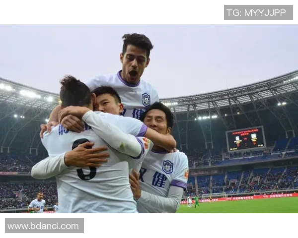 恒大与天津泰达激战正酣比分揭晓引发球迷热议